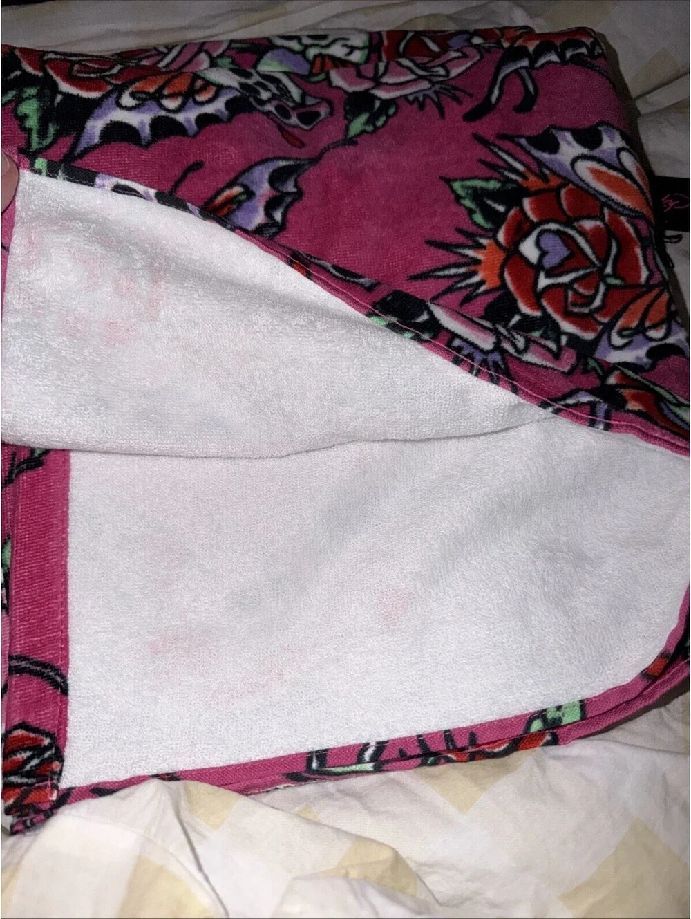 Ed Hardy2 Bath & 2Hand Towel Set Pink Skull Wings Flowers NWT